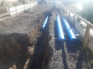 Herstellung der Trinkwasser-Leitung DN 300 im Bereich Tiefenbacher Allee, Aufnahme TLUBN 22.09.2022.