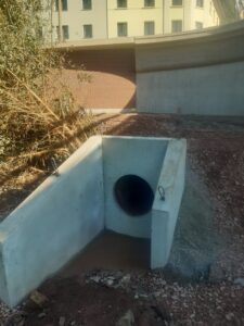 Herstellung Überlaufleitung DN 710 mit Auslaufbauwerk in die Hörsel im Bereich des nördl. Widerlagers, Aufnahme TLUBN 22.09.2022